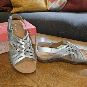 Easy Spirit SILVER SANDALS 7W